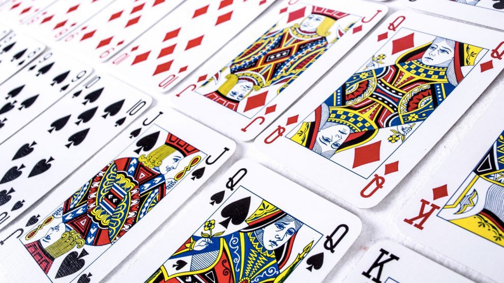 How playing cards are made header image