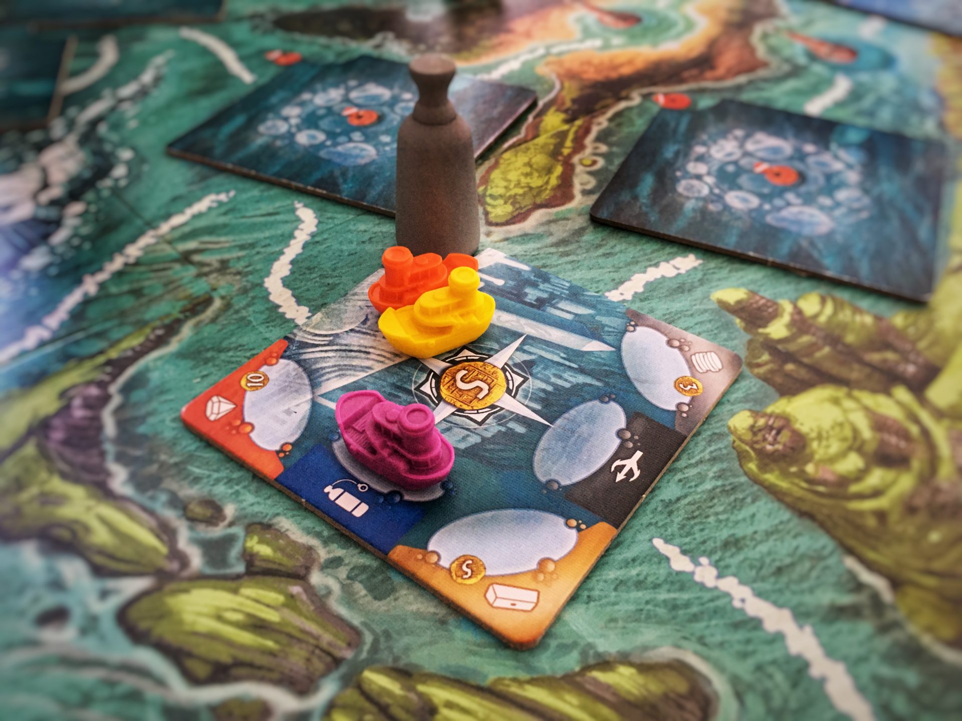 Deep Blue Game Review — Meeple Mountain