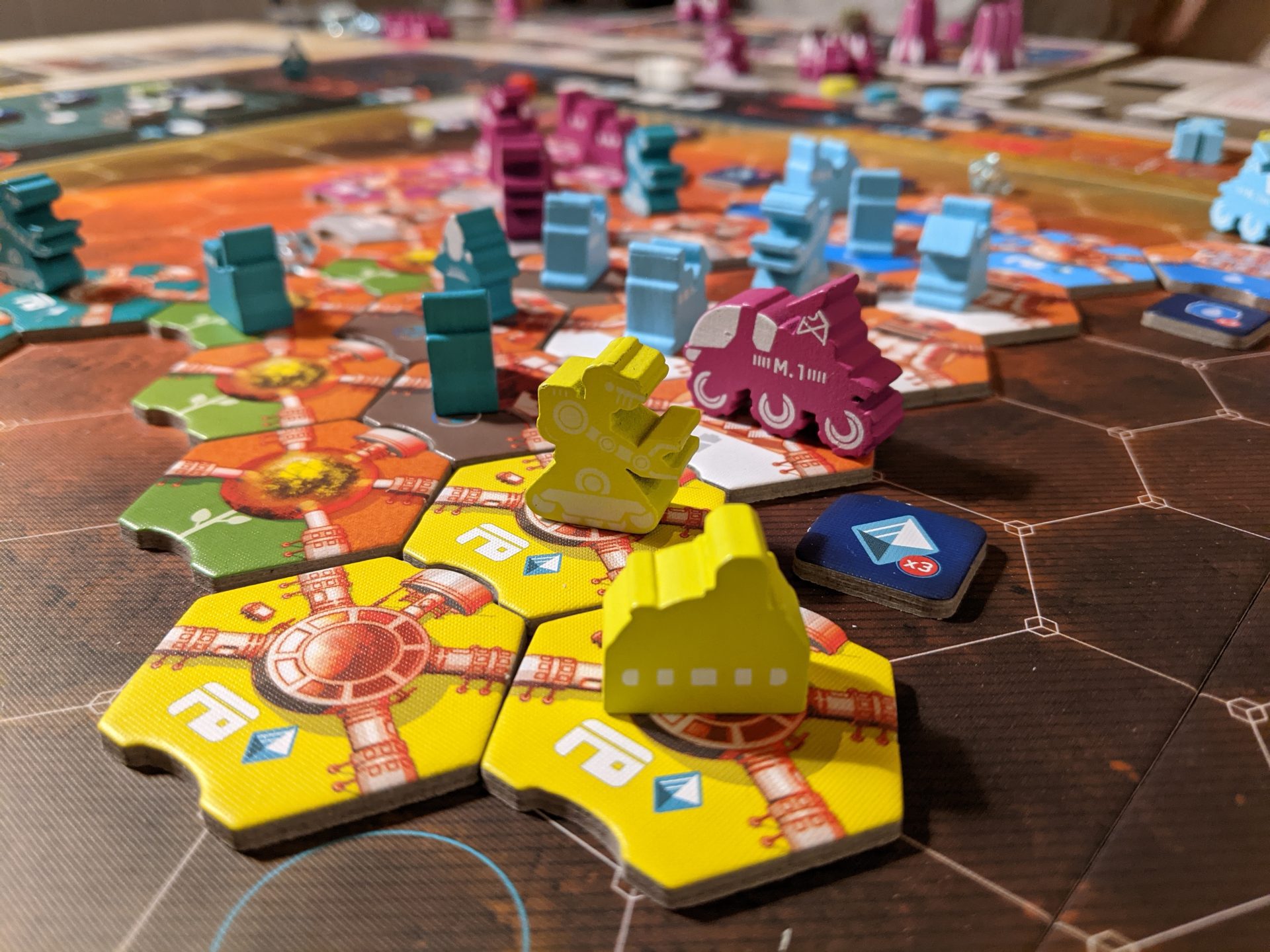 On Mars Game Review — Meeple Mountain